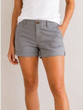 Old Navy Grey Shorts – Size 6